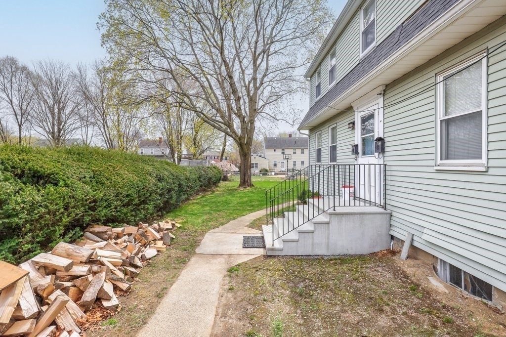 10/12 Corregidor Way