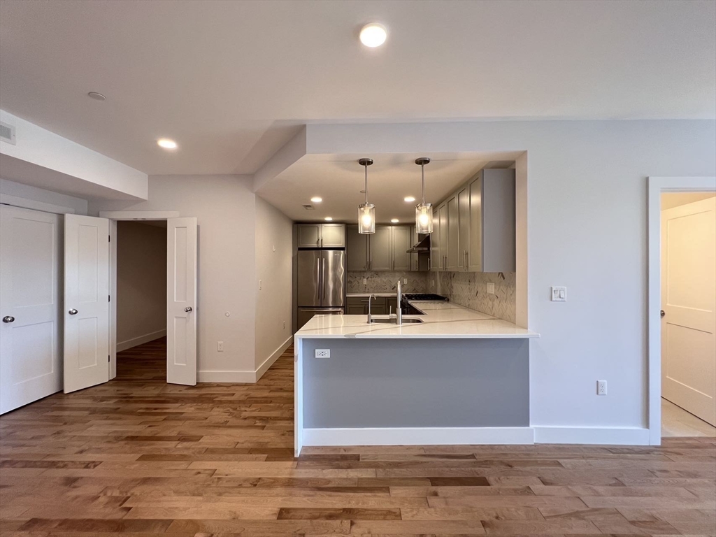 50 Hichborn St # 403