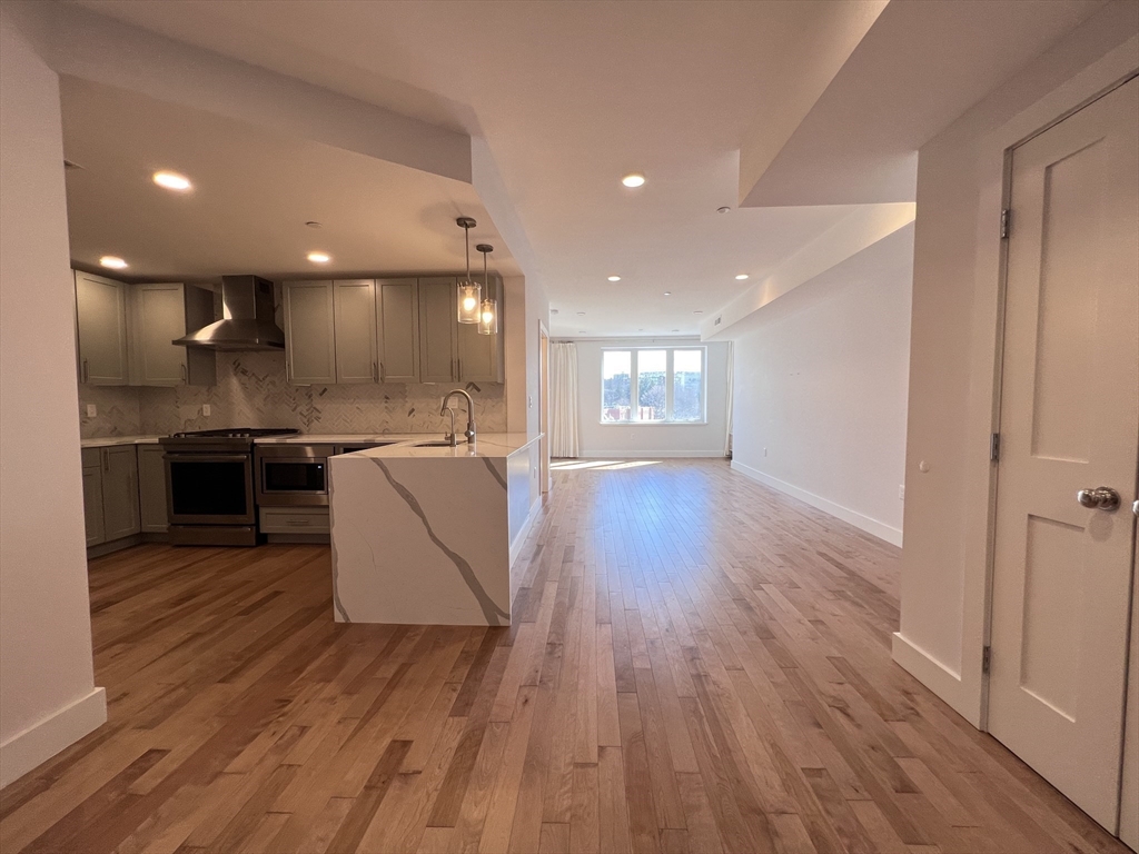 50 Hichborn St # 403