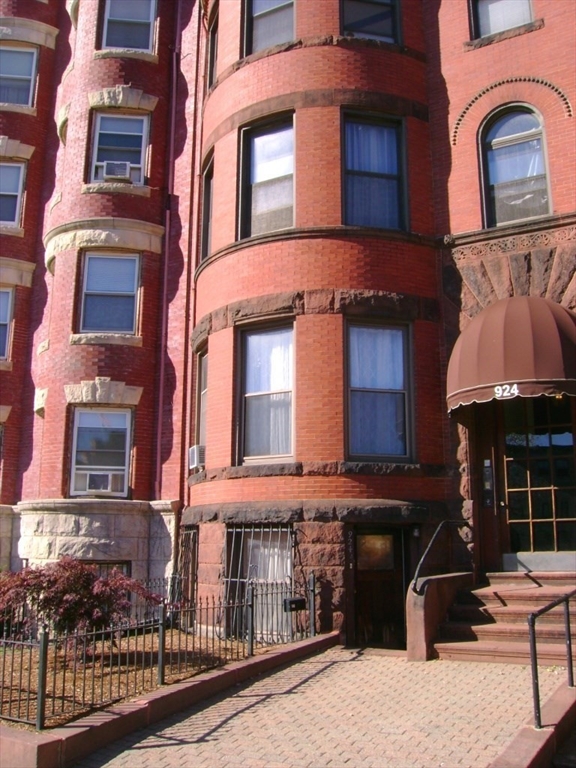 924 Beacon Street # 7