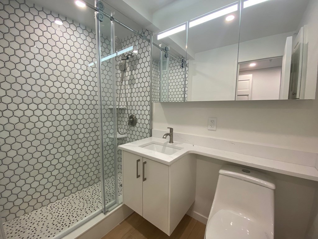 151 Tremont Street # 25R