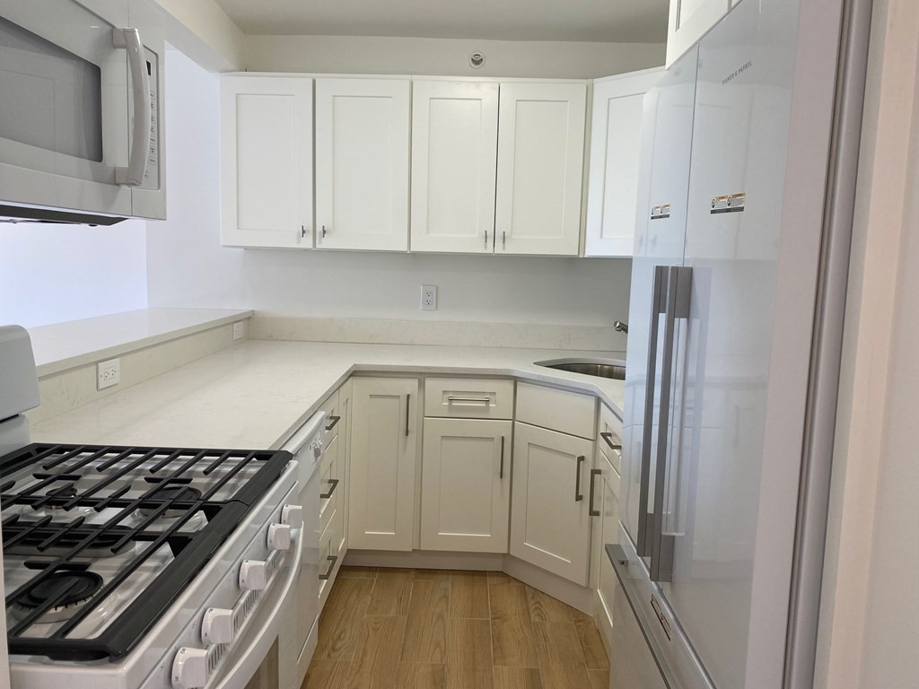 151 Tremont Street # 25R