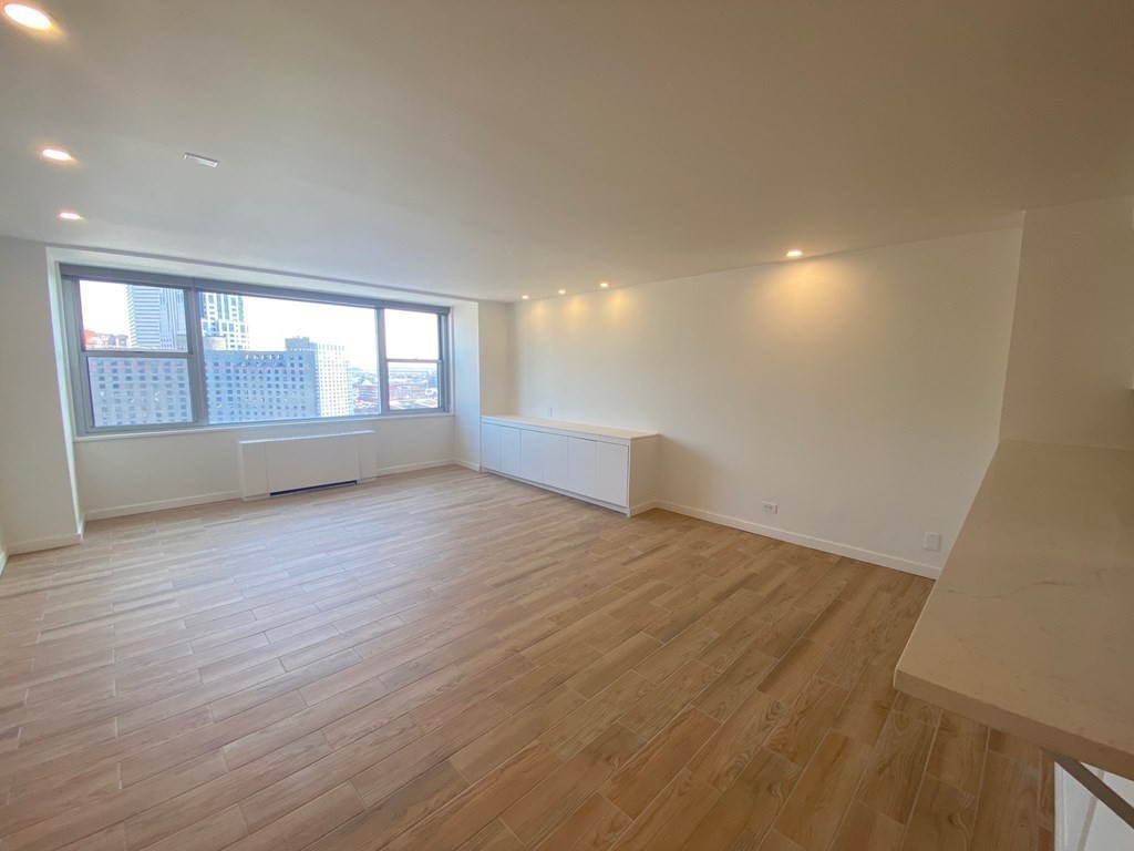 151 Tremont Street # 25R