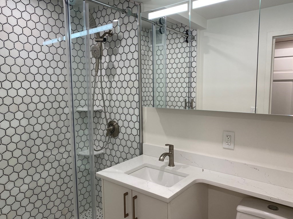 151 Tremont Street # 25R