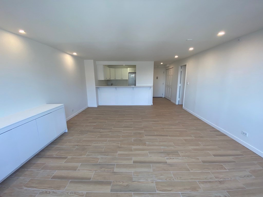 151 Tremont Street # 25R