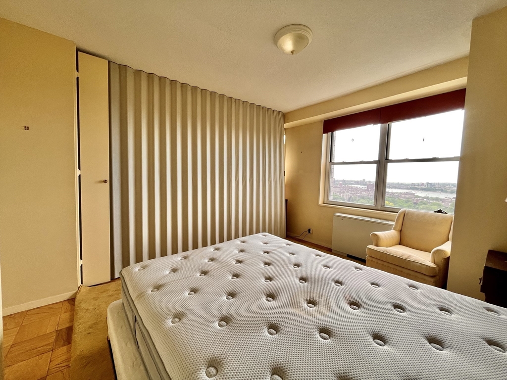 151 Tremont St # 23L