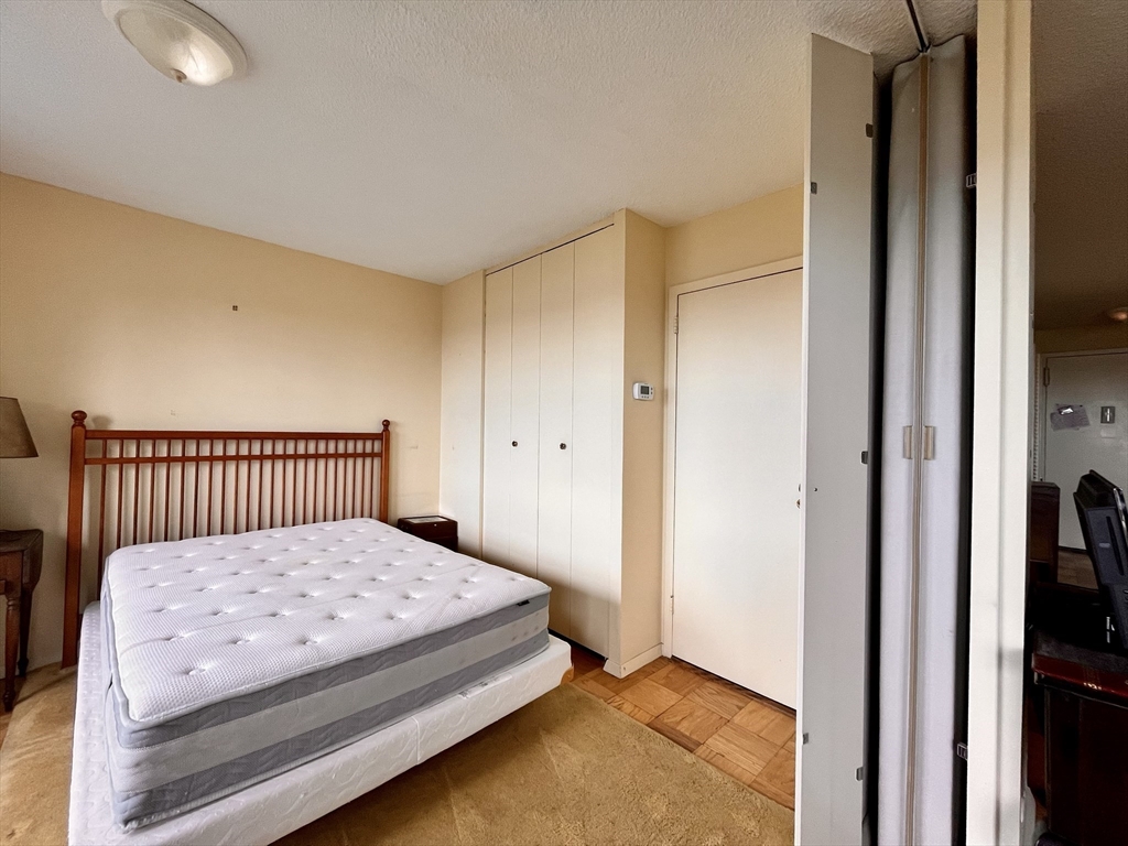 151 Tremont St # 23L