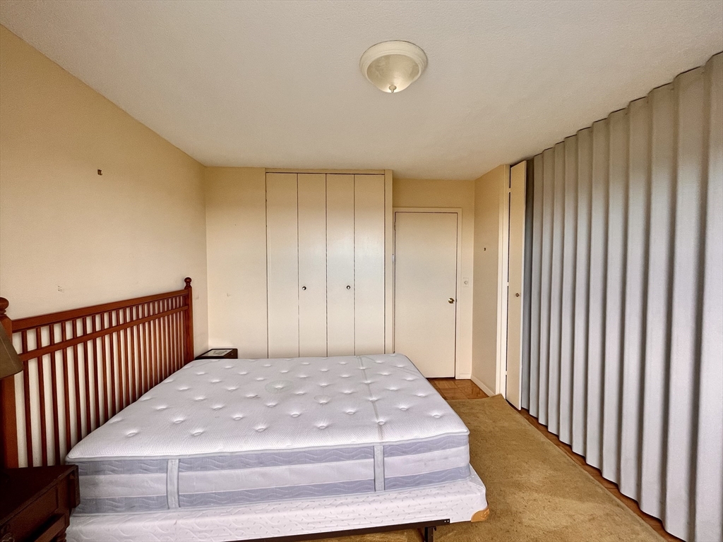 151 Tremont St # 23L