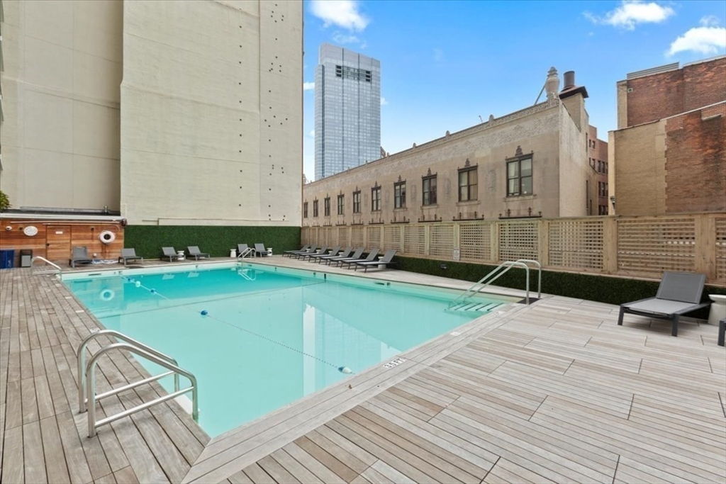 151 Tremont St # 24N