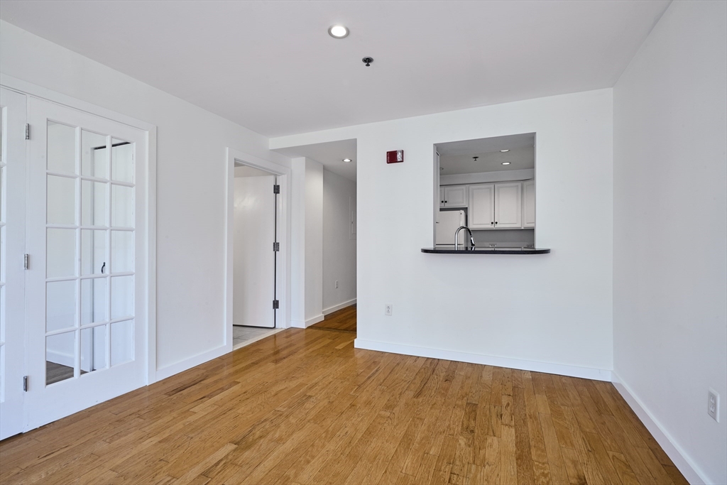 534 Commonwealth Ave., # 3B Unit: U: 3B