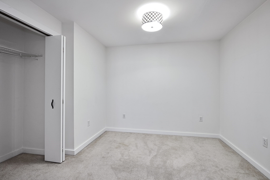 534 Commonwealth Ave., # 3B Unit: U: 3B