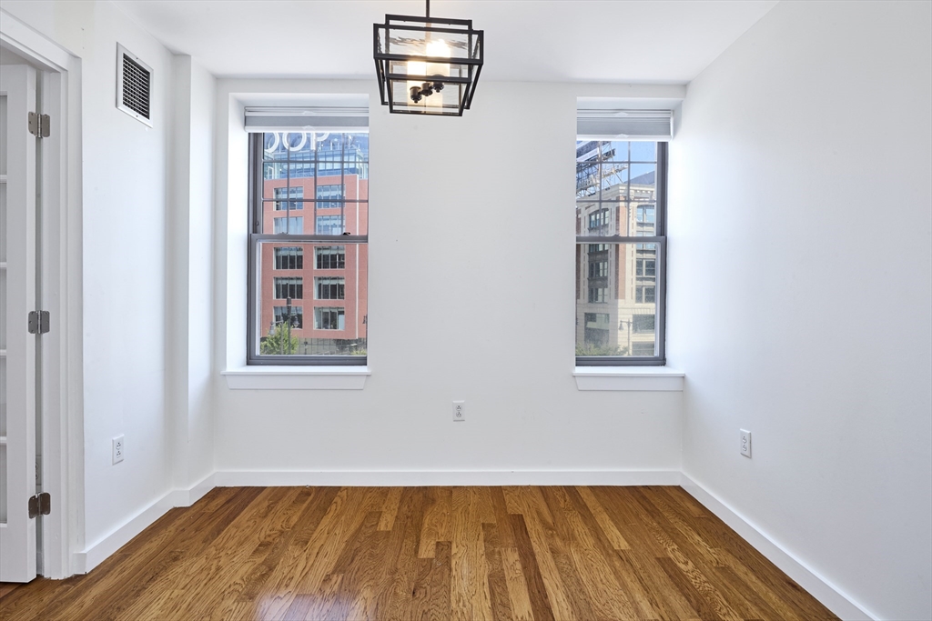 534 Commonwealth Ave., # 3B Unit: U: 3B