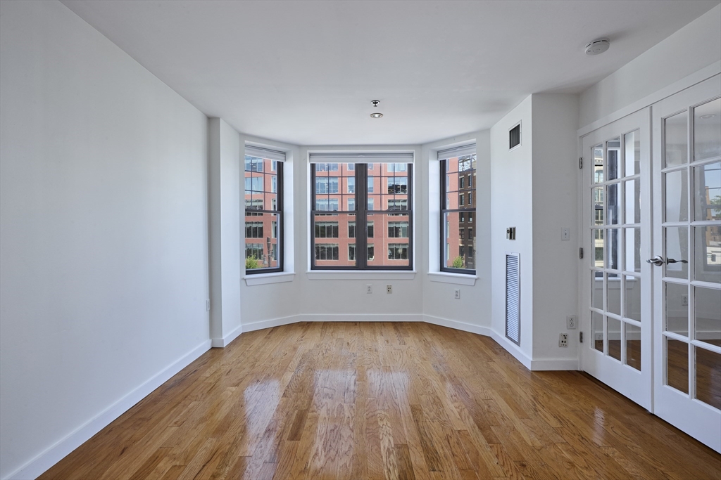534 Commonwealth Ave., # 3B Unit: U: 3B