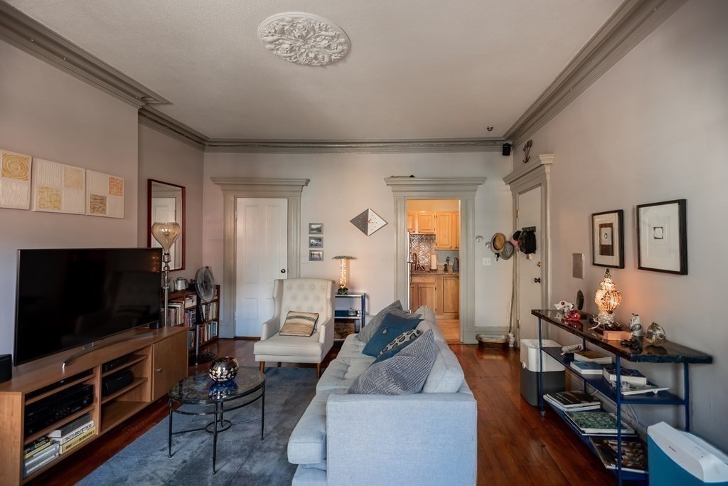 483 Massachusetts Ave # 4