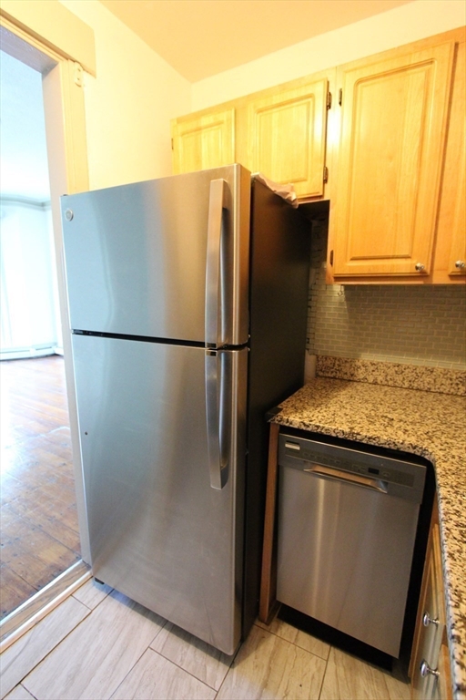 483 Massachusetts Ave # 4