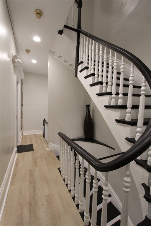 483 Massachusetts Ave # 4