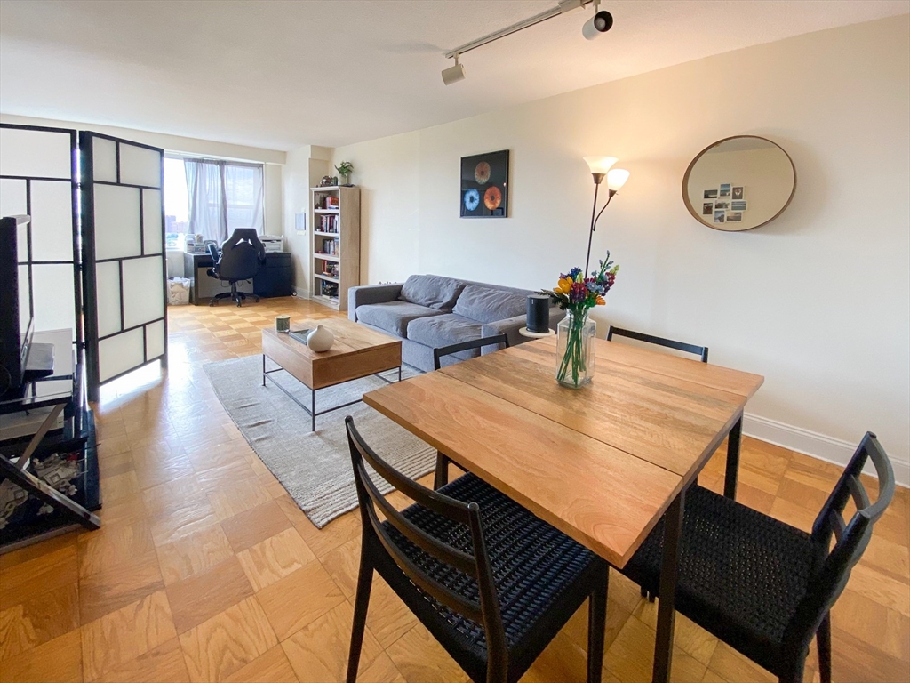 151 Tremont Street # 22M