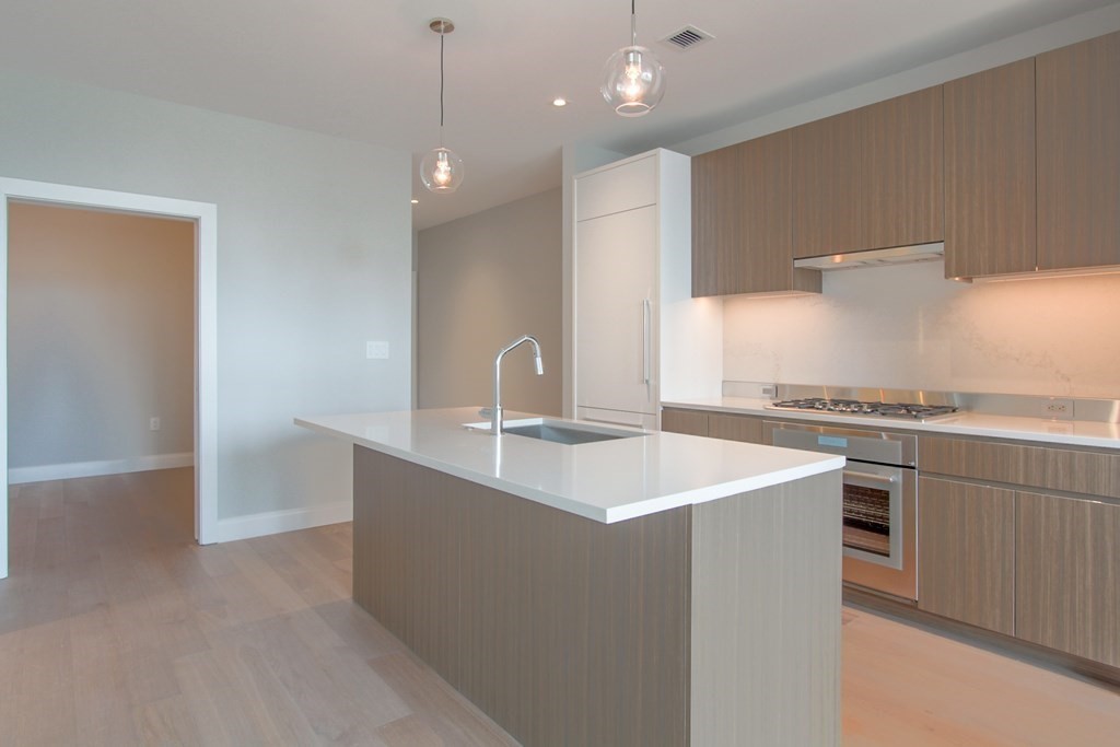 100 Shawmut Ave # 603