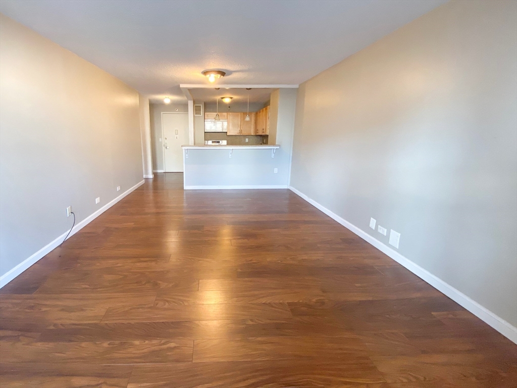 151 Tremont St # 11U