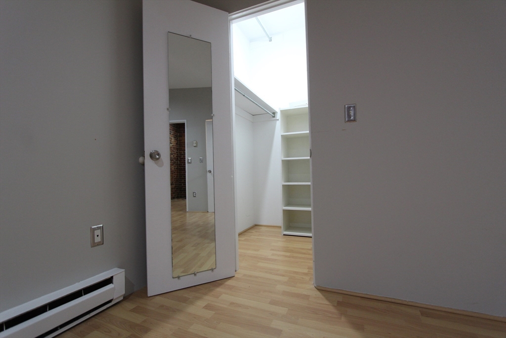 88 Saint Botolph St # 2