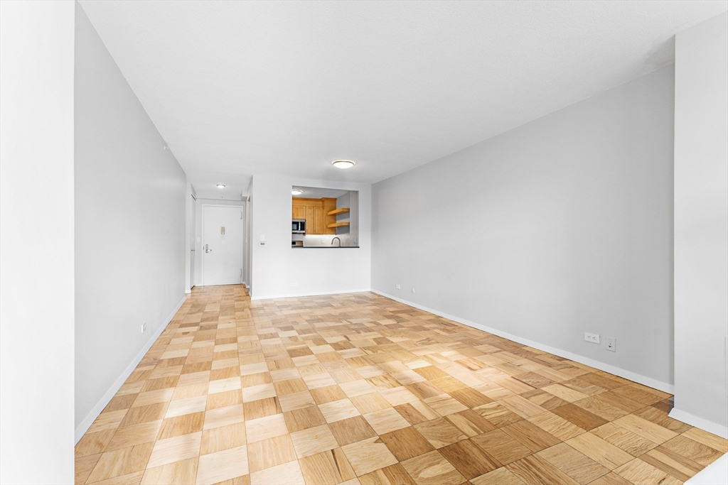 151 Tremont Street # 14B