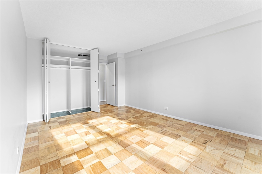 151 Tremont Street # 14B