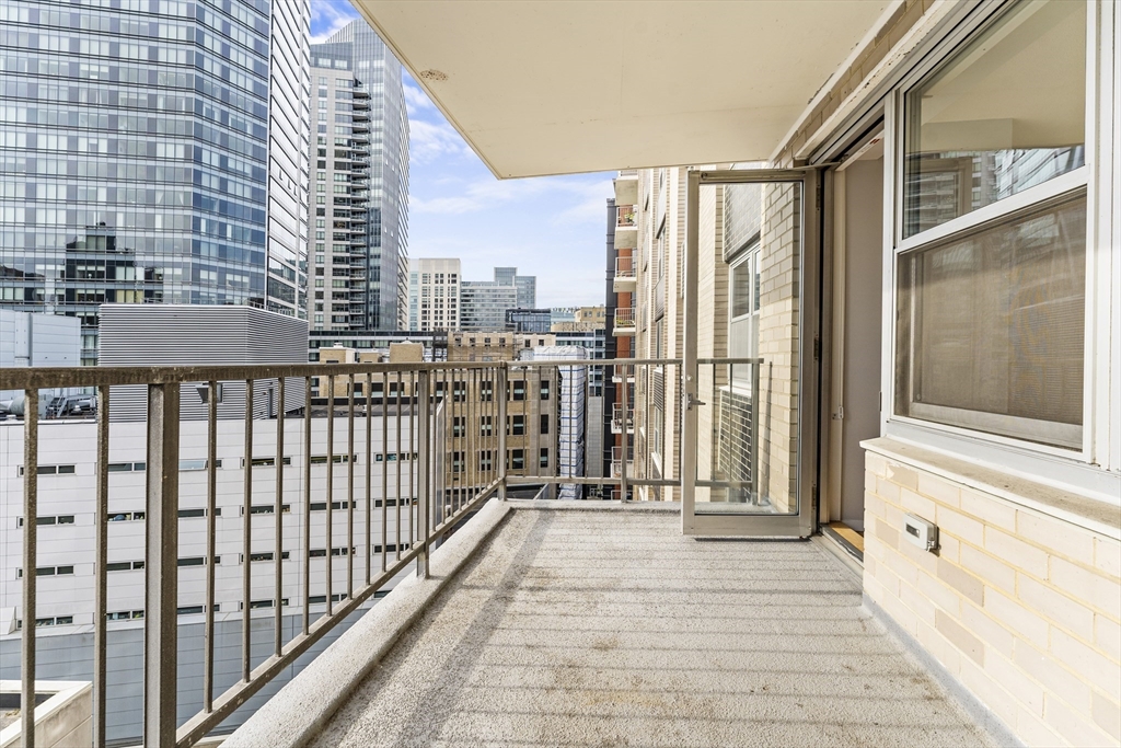 151 Tremont Street # 14B
