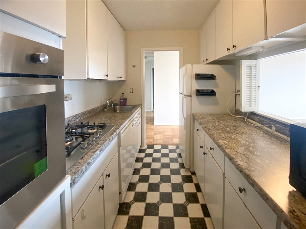 151 Tremont St # 26E