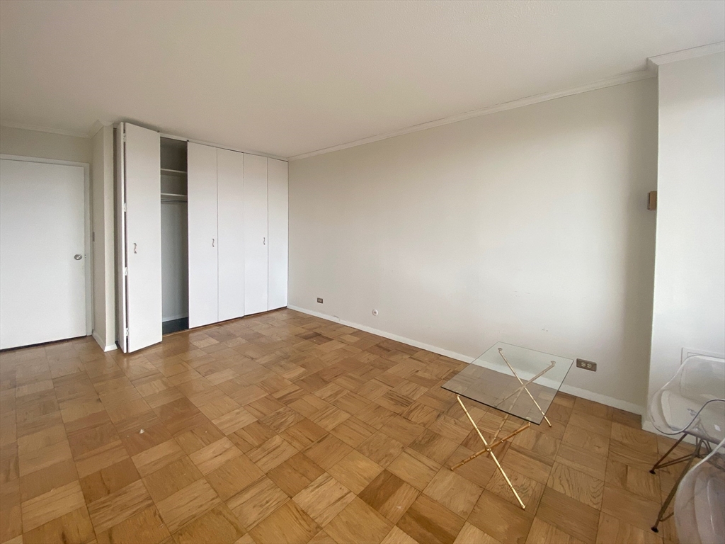 151 Tremont St # 26E