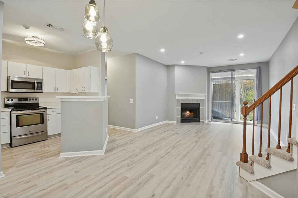 77 Bradford Commons Ln # 77