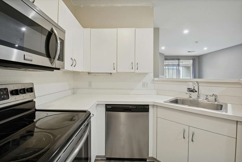 77 Bradford Commons Ln # 77