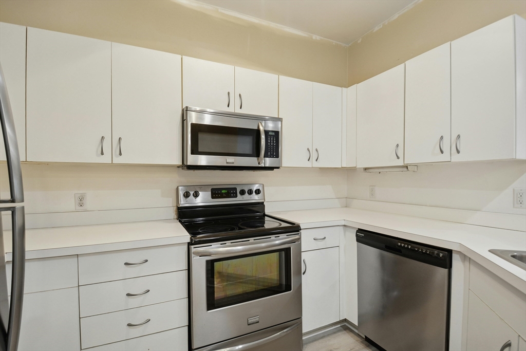 77 Bradford Commons Ln # 77