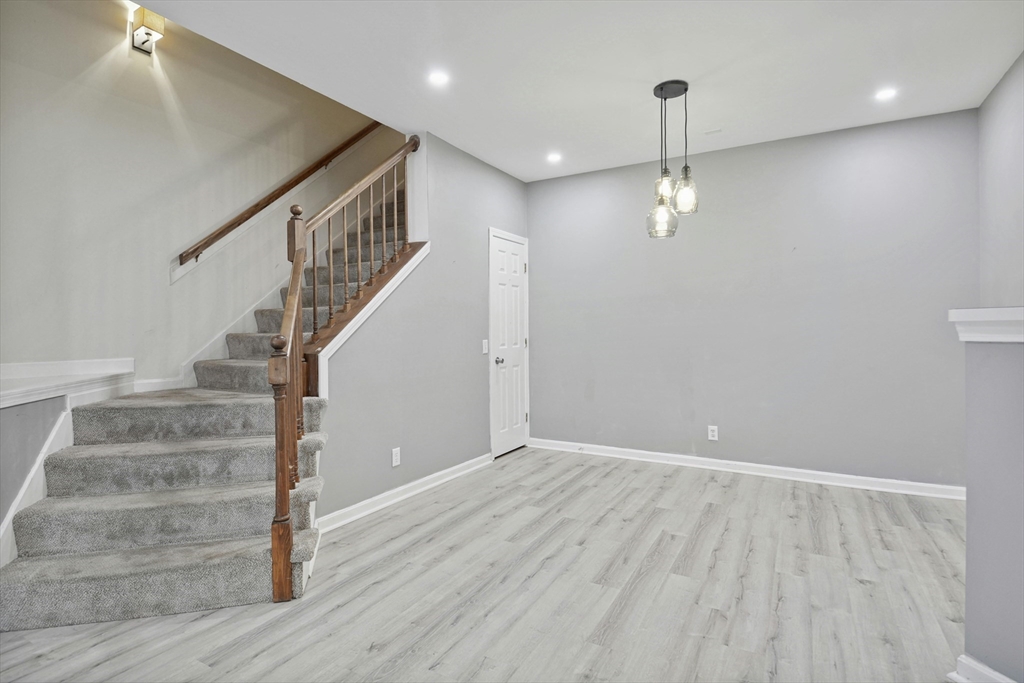 77 Bradford Commons Ln # 77