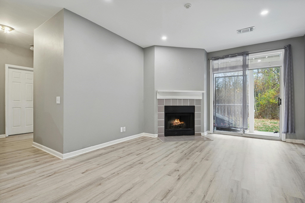 77 Bradford Commons Ln # 77