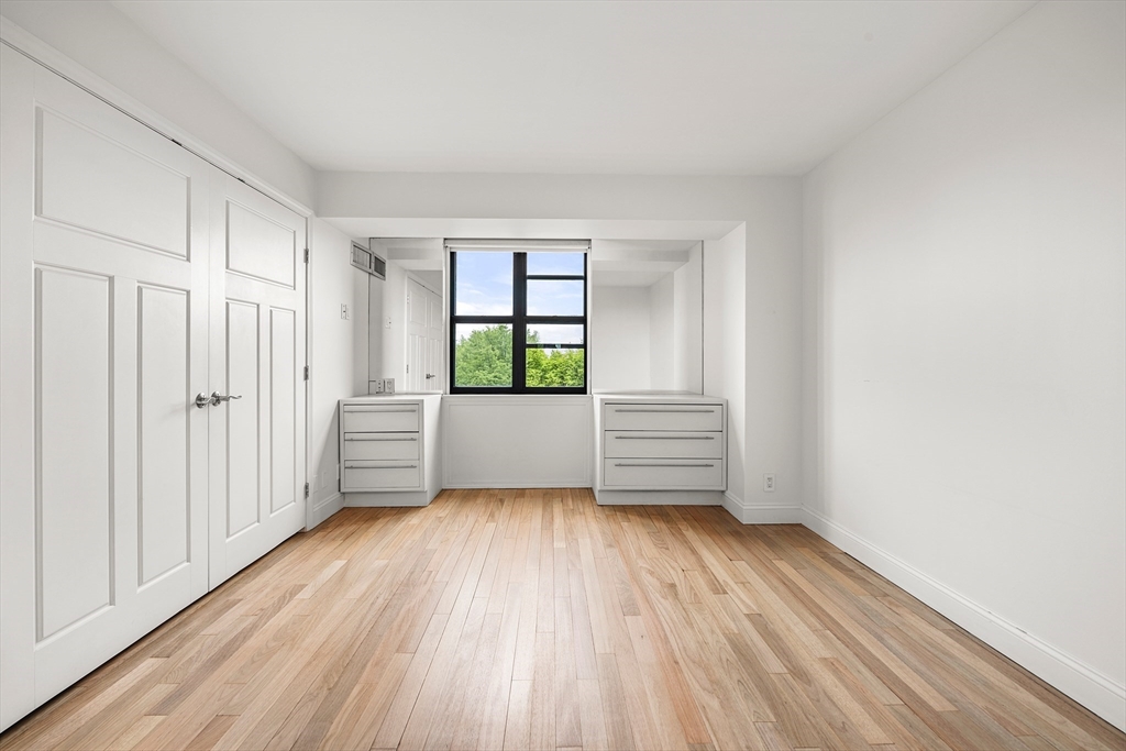 170 Tremont St # 702