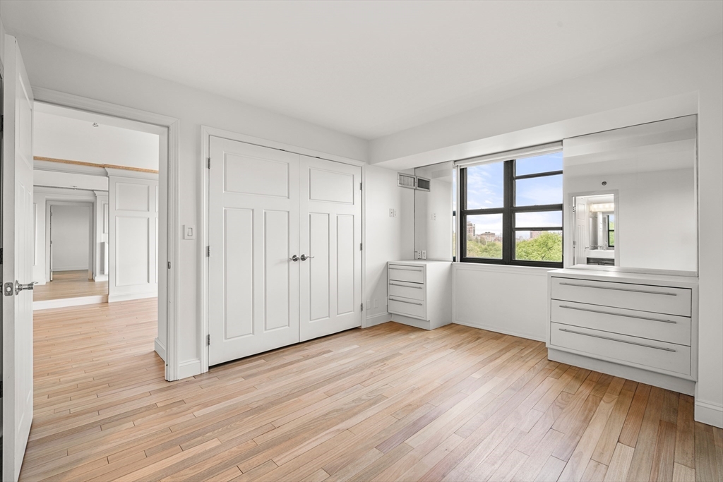 170 Tremont St # 702