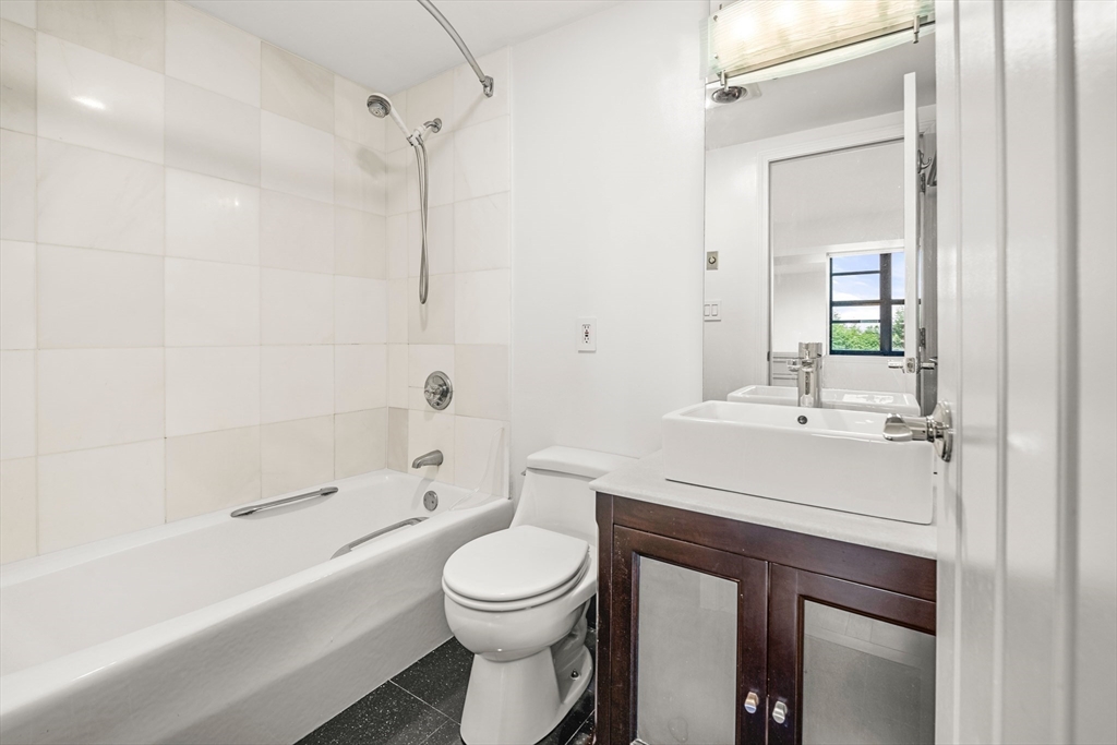 170 Tremont St # 702