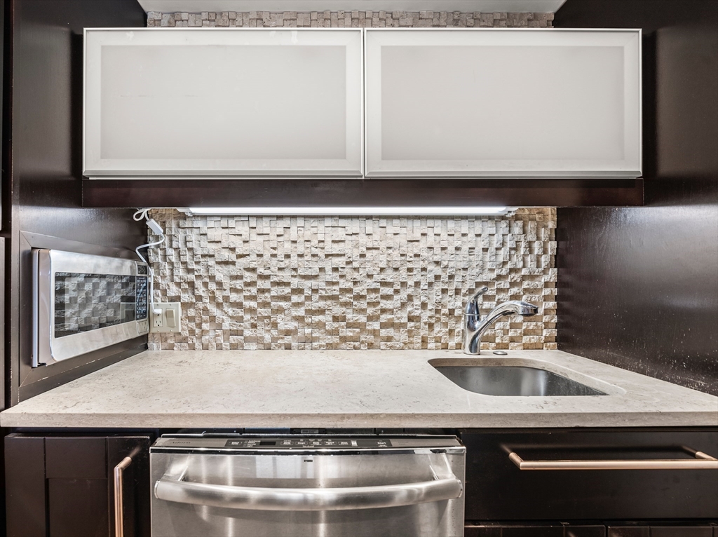 170 Tremont St # 702