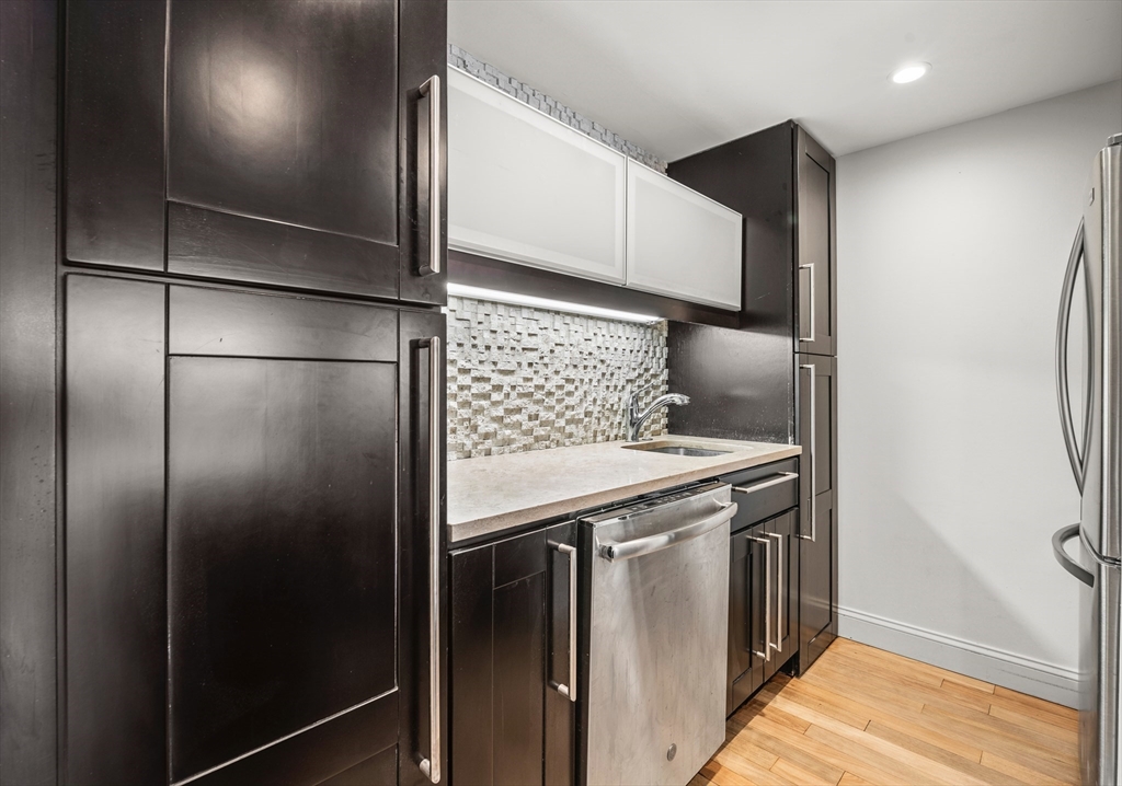 170 Tremont St # 702