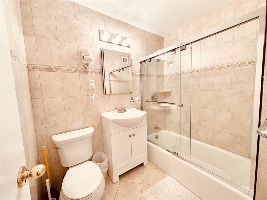 151 Tremont St # 14D