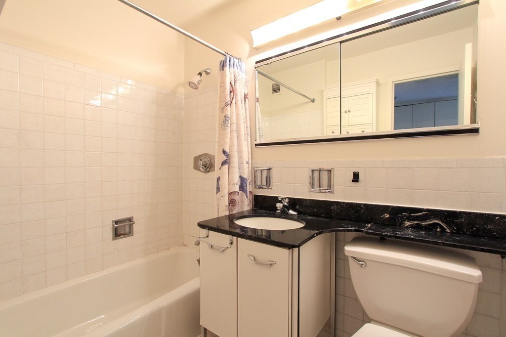 151 Tremont St # 18C