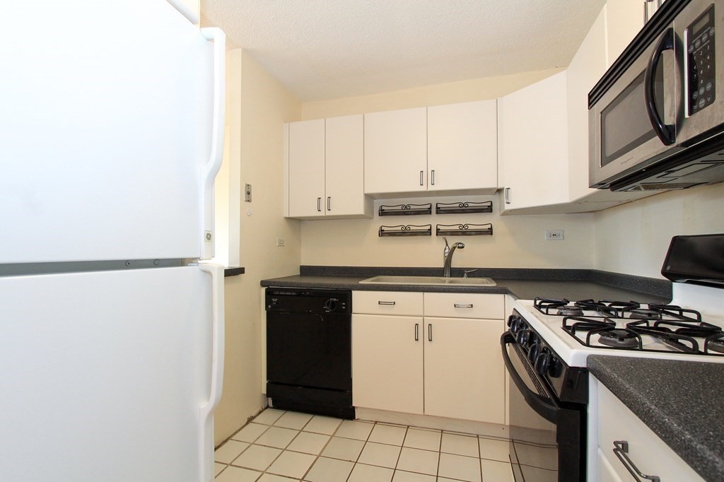 151 Tremont St # 18C