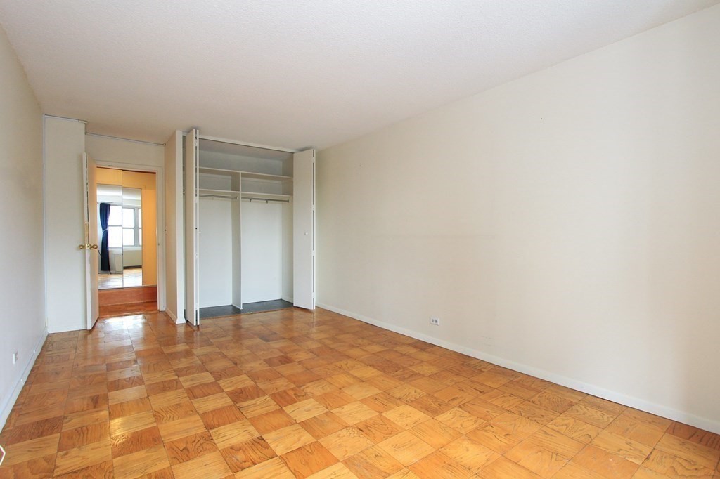 151 Tremont St # 18C