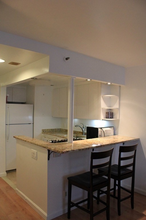 170 Tremont St # 606