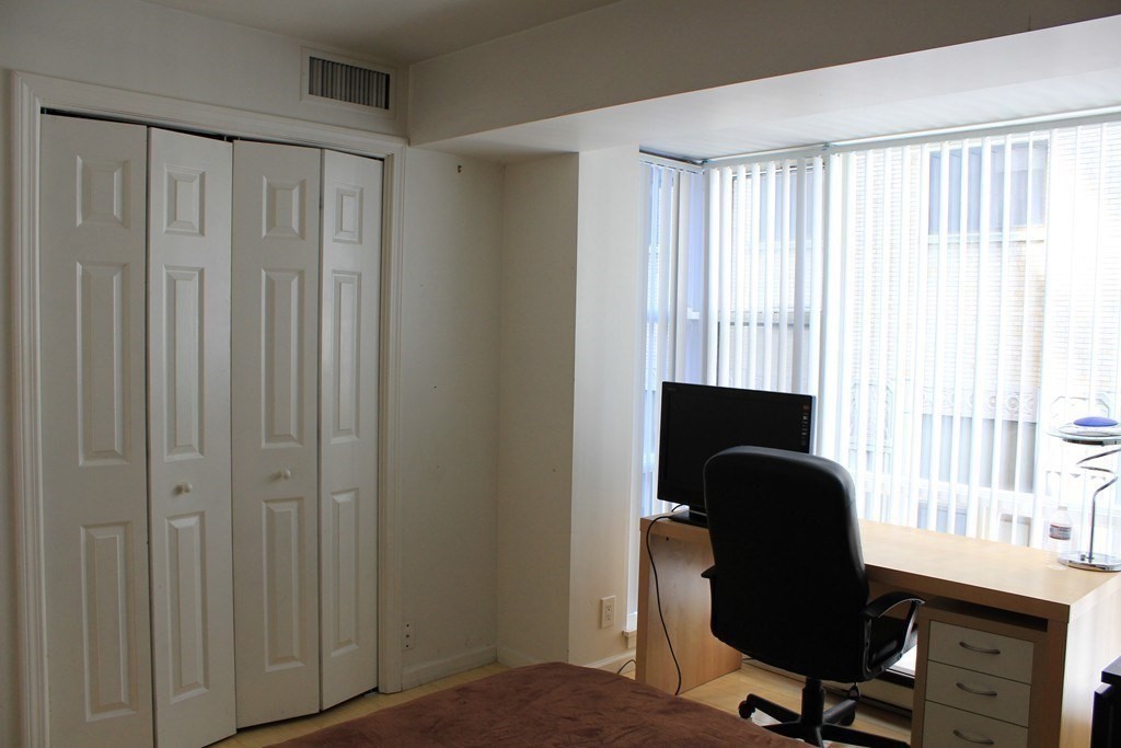 170 Tremont St # 606