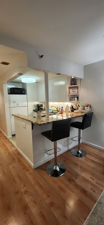 170 Tremont St # 606