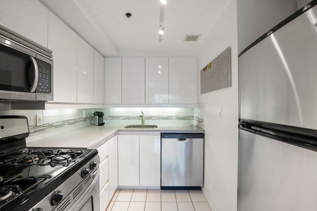 170 Tremont St # 401