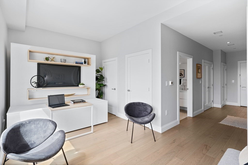 100 Shawmut Ave # 910