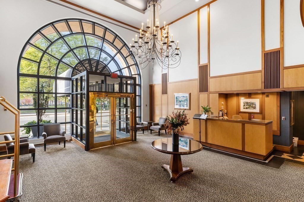 170 Tremont St # 205