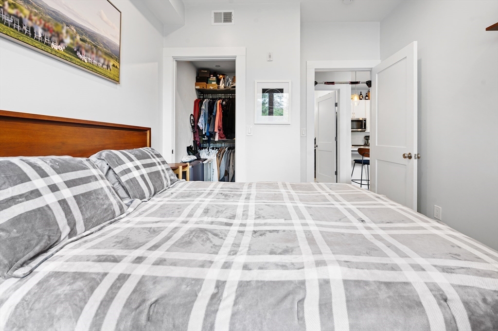 105 Washington St. # 2B